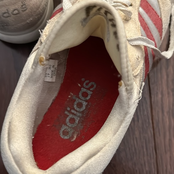 Vintage Adidas racing flats. Size 11 men’s in good condition. Only a few races. - Picture 3 of 6